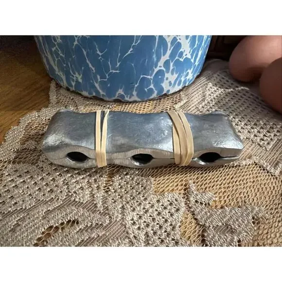 Vintage Pewter Chocolate Candy Ice Cream Mold 3D Hen Chicken Spring Primitive - Picture 5 of 5